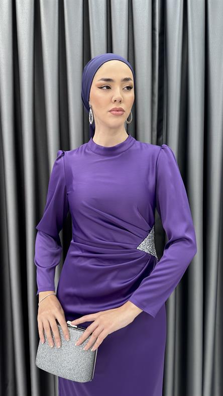 4898 S - Bel Drapeli ve Taş Detaylı Saten Abiye Elbise-Mor