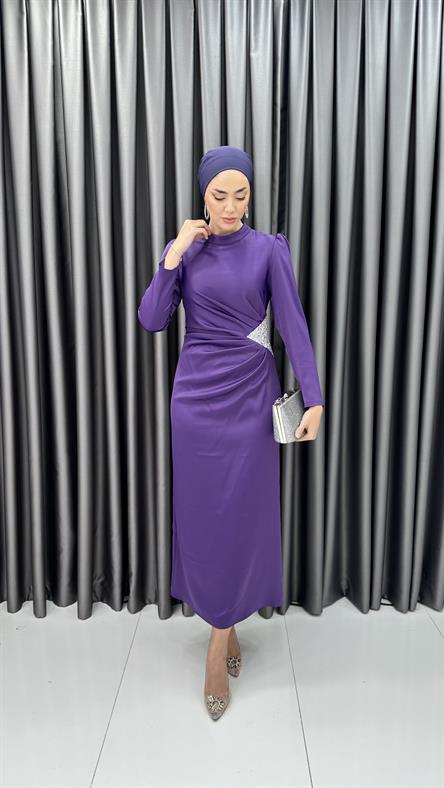 4898 S - Bel Drapeli ve Taş Detaylı Saten Abiye Elbise-Mor