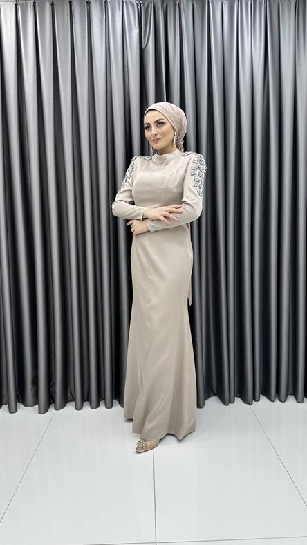 4756 H - PAMELA Omuzlarda Taş Motifli ve Balık Etek Kesimli Saten Abiye Elbise-Bej