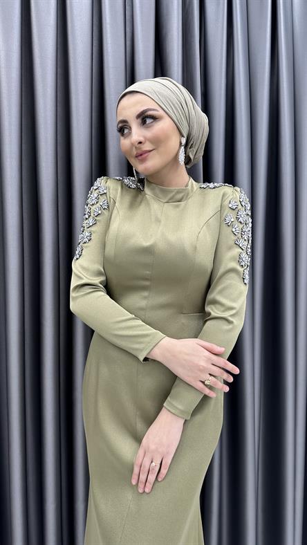 4756 H - PAMELA Omuzlarda Taş Motifli ve Balık Etek Kesimli Saten Abiye Elbise-Yağ Yeşili
