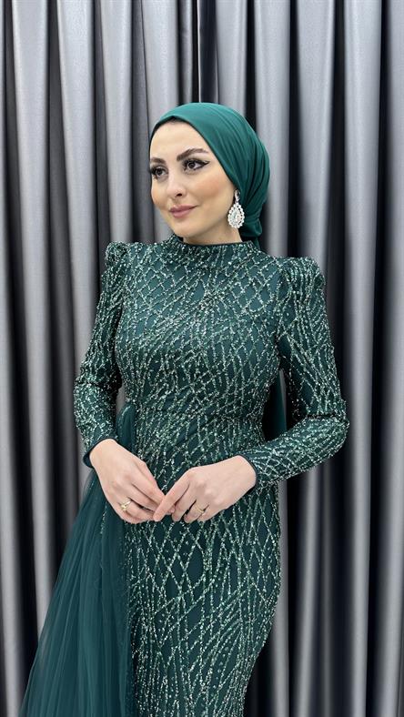 4768 H - LAVİNİA Eteğinde Tül Detaylı ve Balık Kesimli Boncuklu Tül Abiye Elbise-Zümrüt