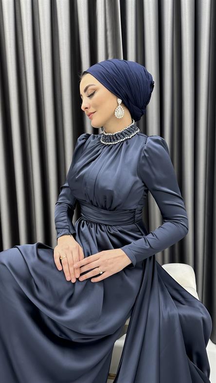 4771 H - RAHMA Taş İşlemeli Yakalık ve Göğüs Drapesi Detaylı Saten Abiye Elbise-Lacivert