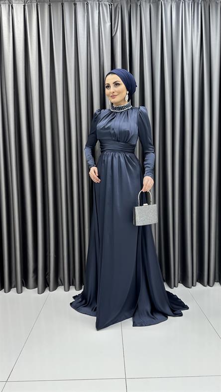4771 H - RAHMA Taş İşlemeli Yakalık ve Göğüs Drapesi Detaylı Saten Abiye Elbise-Lacivert