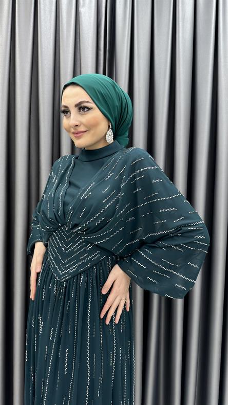 4775 H - Belde Motif ve Yarasa Kol Detaylı Boncuk İşlemeli Şifon Abiye Elbise-Zümrüt