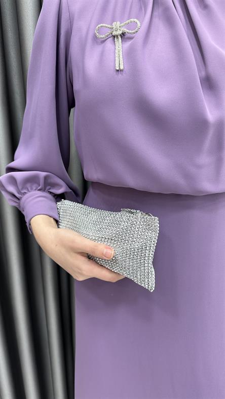 4784 S - Üstü Bol Kesim ve Broş Detaylı Krep Bayan Elbise-Lila