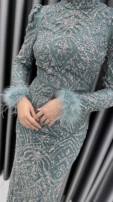 4798 H - ÇİLAY Bileklerinde Tüy Detaylı Balık Kesim Boncuklu Tül Abiye Elbise-Petrol