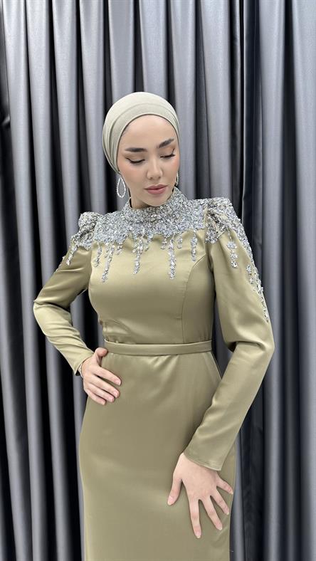 4803 H - AHUSE Taş İşlemeli ve Kemer Detaylı Hafif Balık Kesim Saten Abiye Elbise-Yağ Yeşili