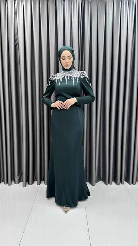 4803 H - AHUSE Taş İşlemeli ve Kemer Detaylı Hafif Balık Kesim Saten Abiye Elbise-Zümrüt