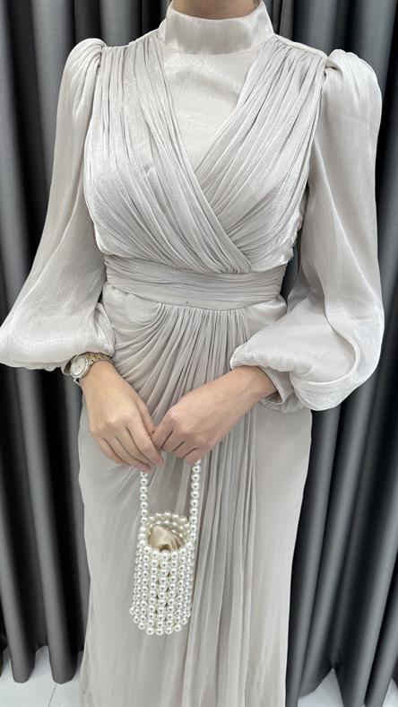 4941 Laura Abiye-Bej