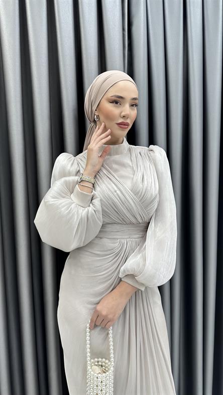 4941 Laura Abiye-Bej