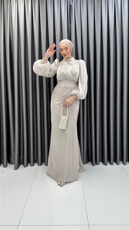 4941 Laura Abiye-Bej