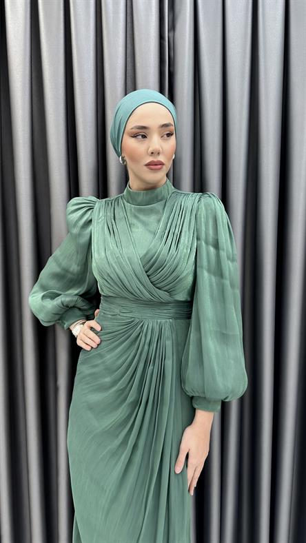 4941 Laura Abiye-Haki