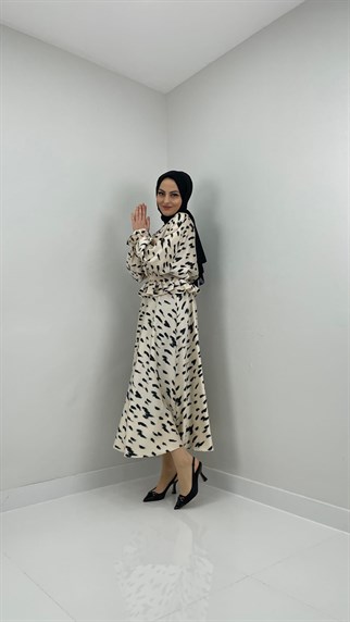 546 W Fırçadesenli Takım