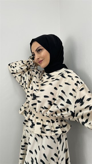 546 W Fırçadesenli Takım