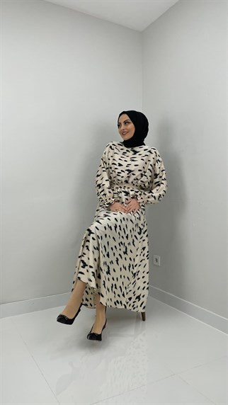 546 W Fırçadesenli Takım