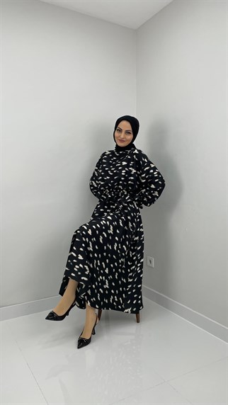 546 W Fırçadesenli Takım