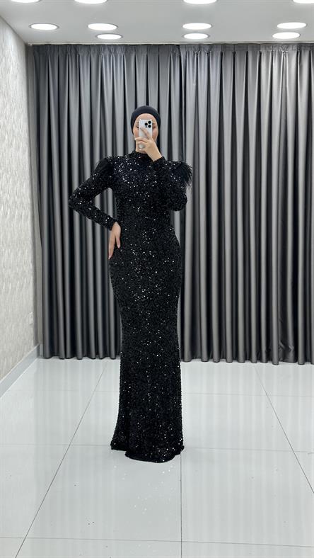 5500 F - BUKET Omuzları Tüy Detaylı Balık Kesim Pul Payet Abiye Elbise-Siyah