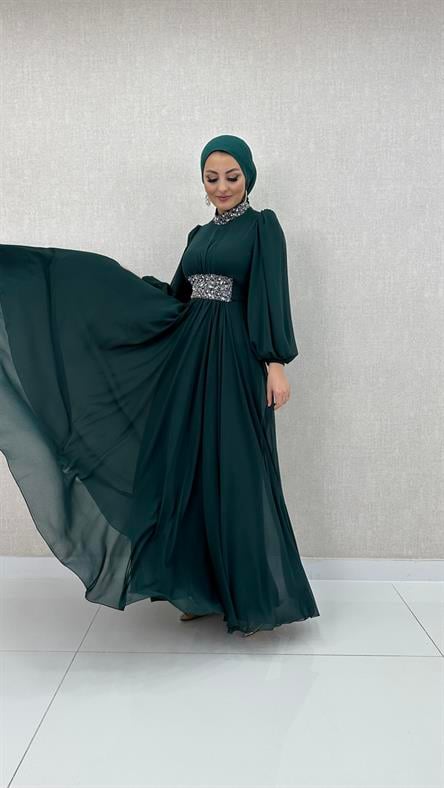 715 G - Taşlı Kemer ve Yaka Detaylı Şifon Abiye Elbise-Zümrüt