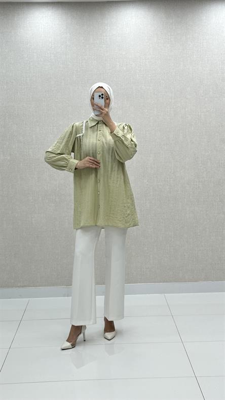 7217 L - Dantel Detaylı ve Taşlı Düğmeli Tensel Bayan Tunik-Yeşil