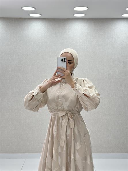 7281 L - Fırfır Detaylı ve Belden Bağlamalı Jakar Bayan Elbise-Krem