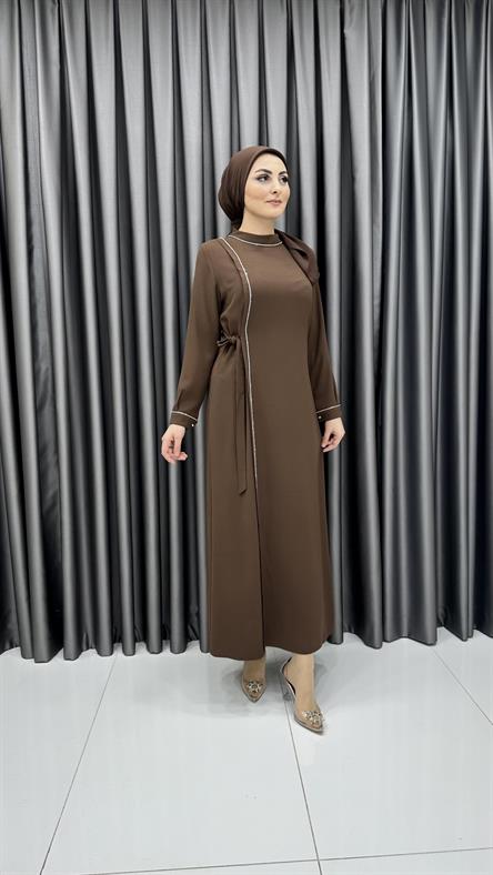 9817 Y - Yandan Bağlama ve Taşlı Şerit Detaylı Krep Bayan Elbise-Kahve Rengi