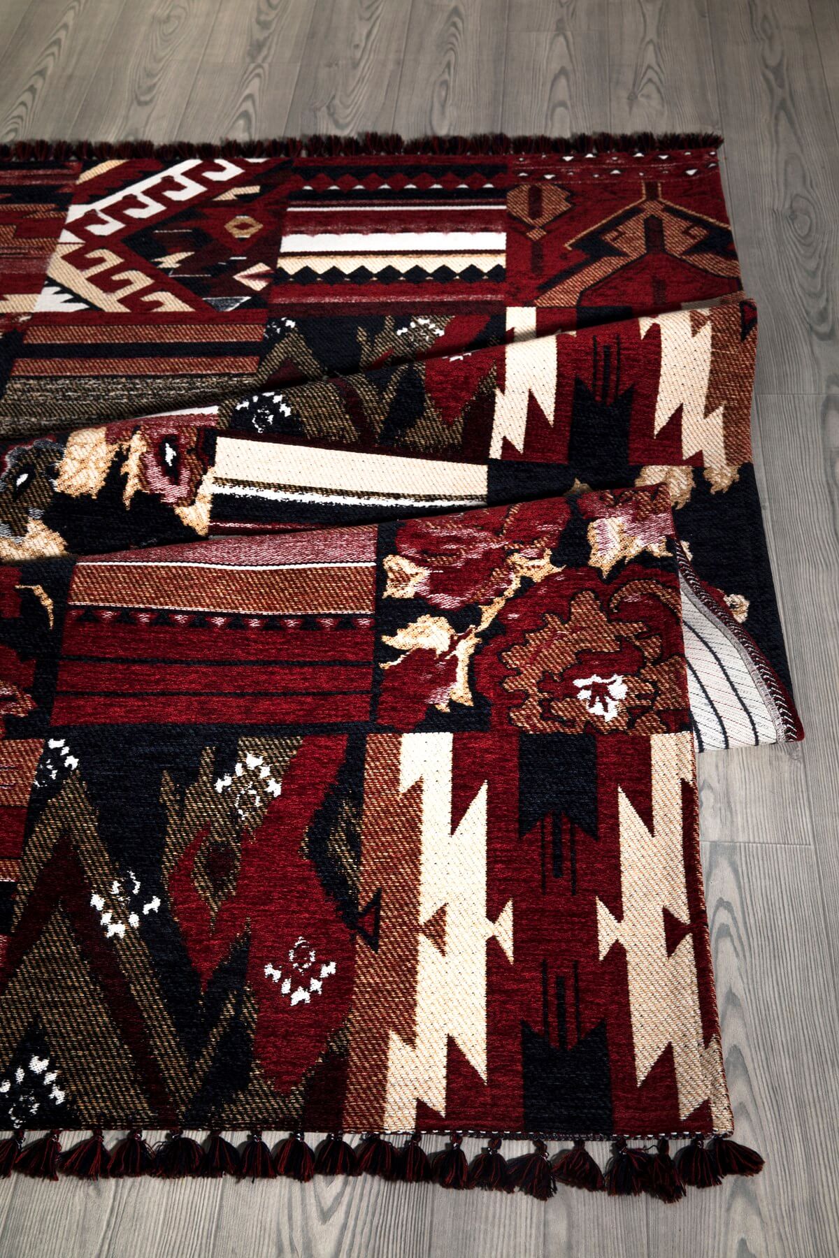 Kırmızı Renkli Afgan Tarzı Altı Kaymaz Yıkanabilir Şönil Kilim