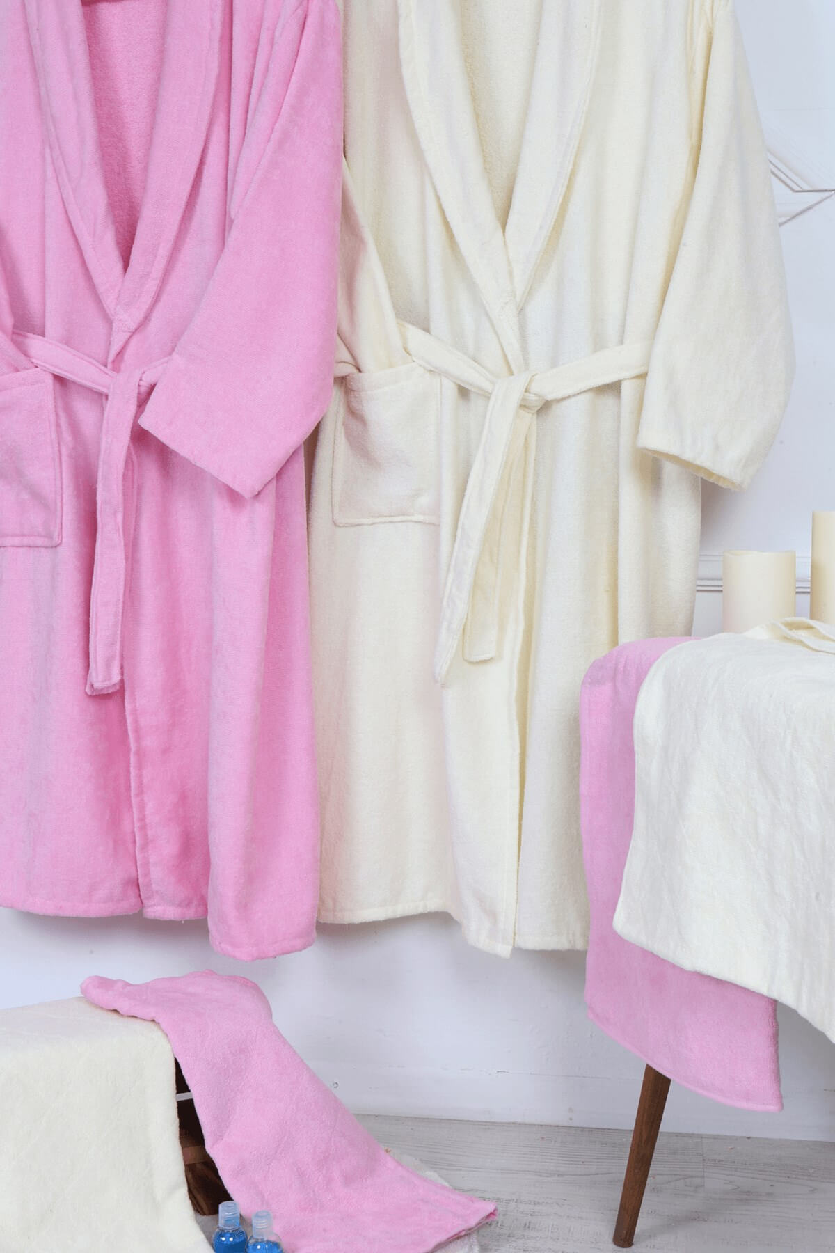 Pembe & Krem Renkli Aile Bornoz Seti