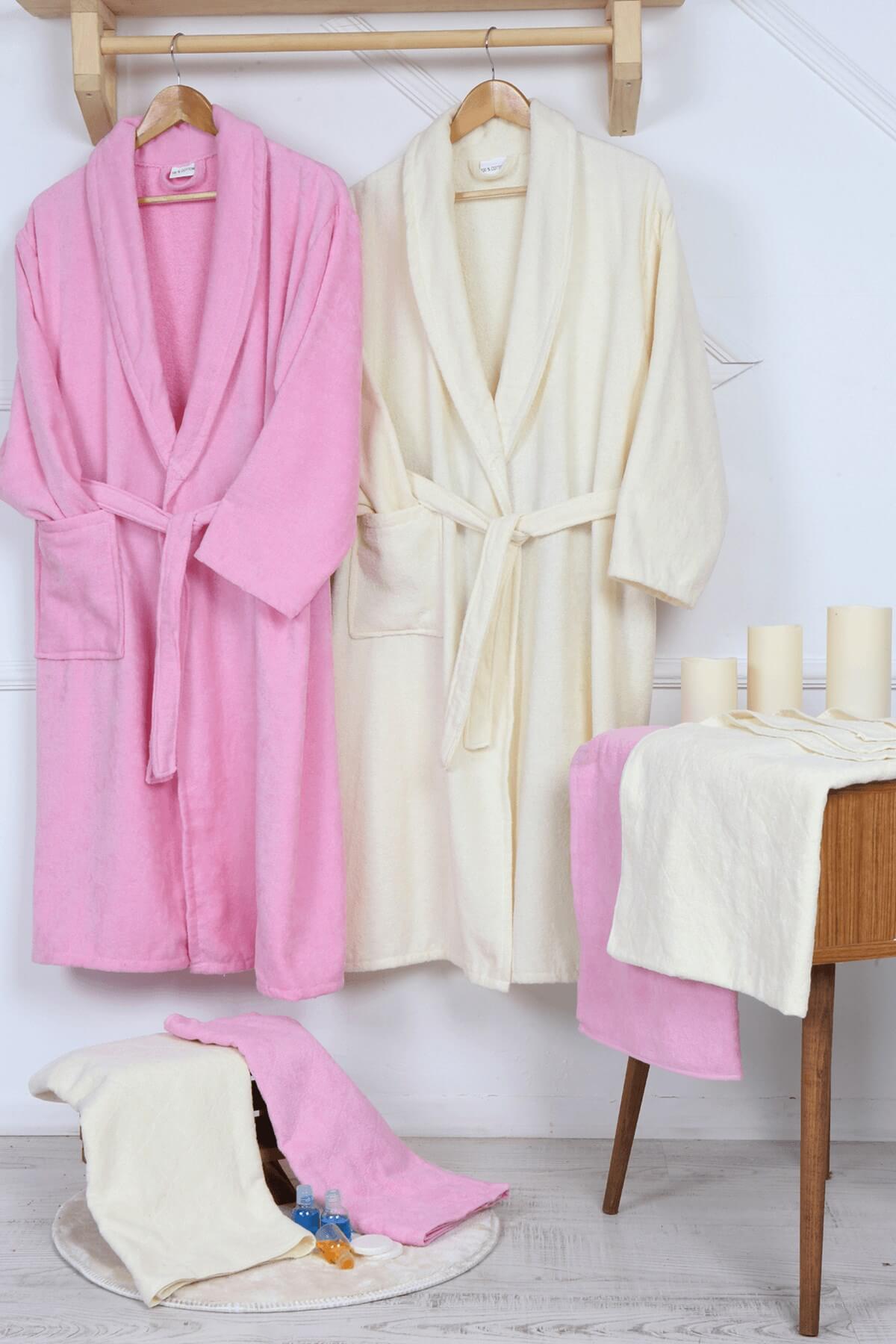 Pembe & Krem Renkli Aile Bornoz Seti