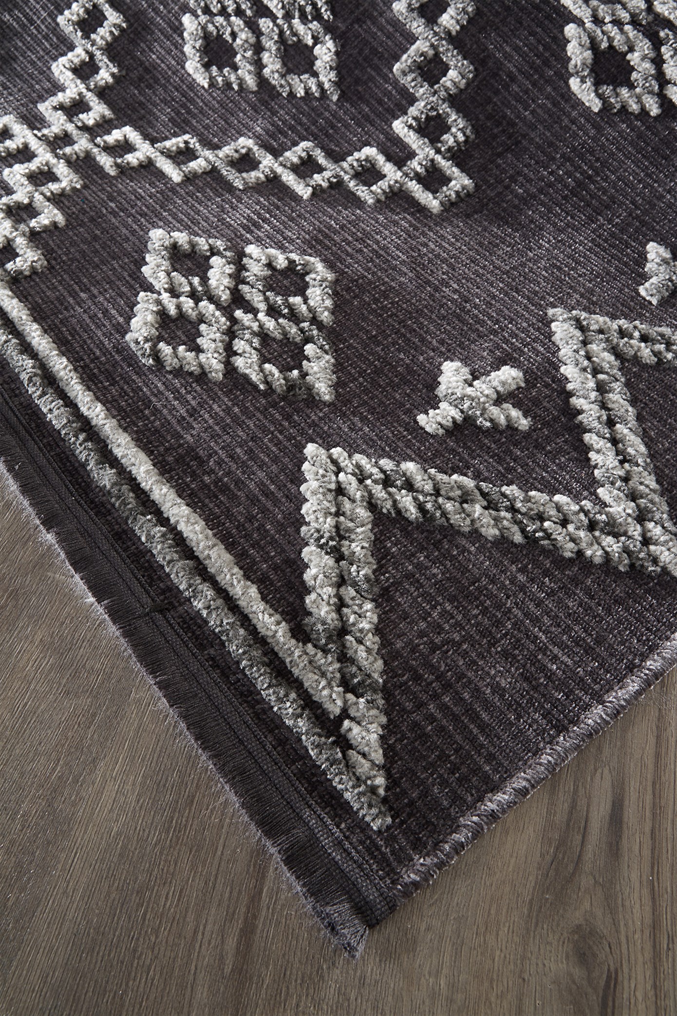 Antrasit Renkli Altı Kaymaz Makine Dokuma Halı - C011X