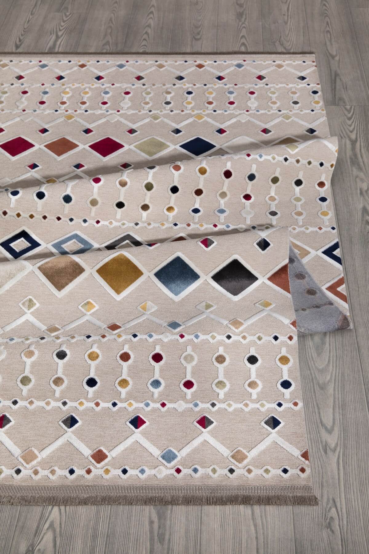 Bej Viskon Altı Kaymaz  Modern Desenli Halı-0042