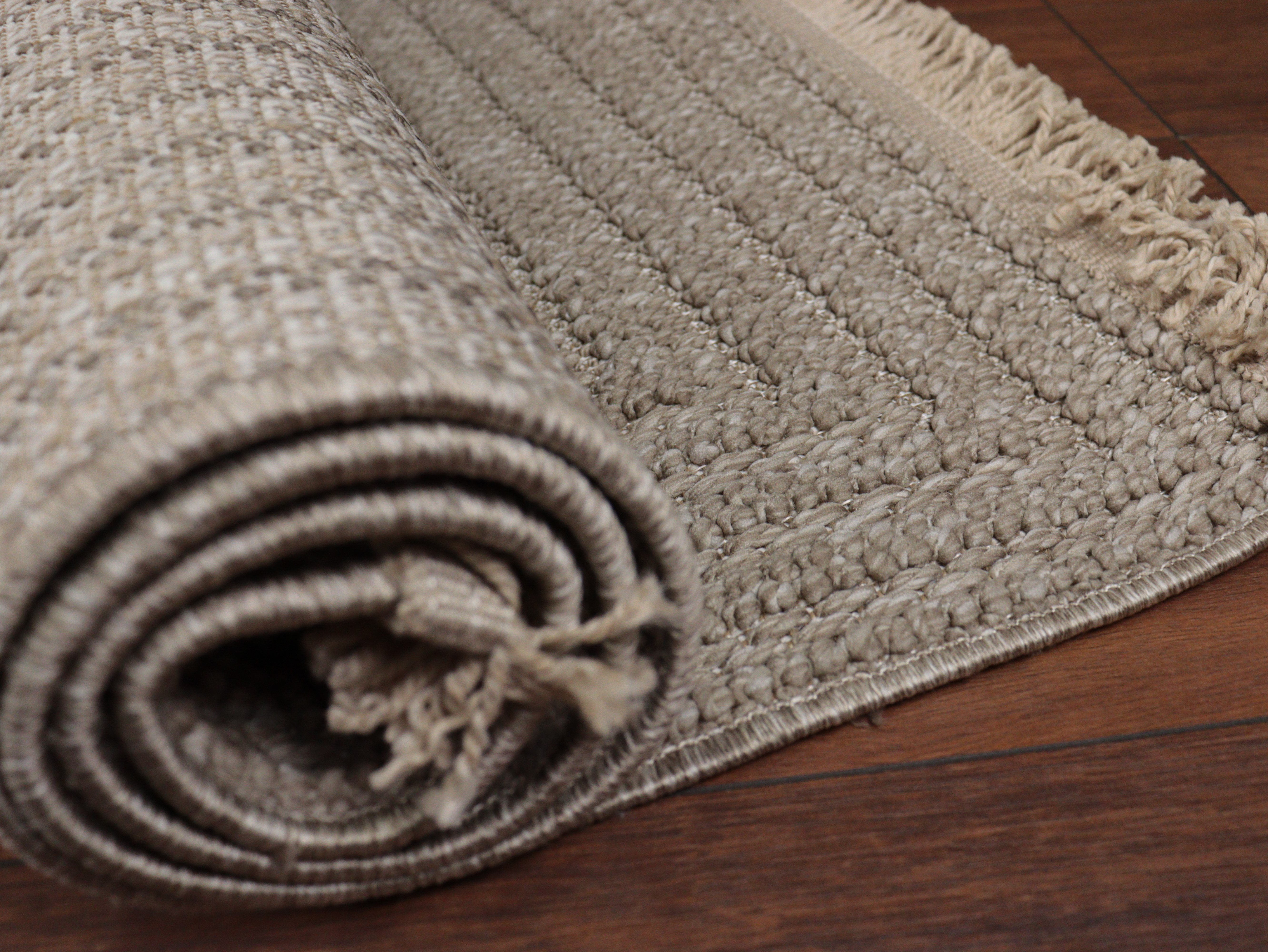 BERFE Serisi Kahverengi Geometrik Desenli Saçaklı Kaymaz Taban Modern Halı | 1007