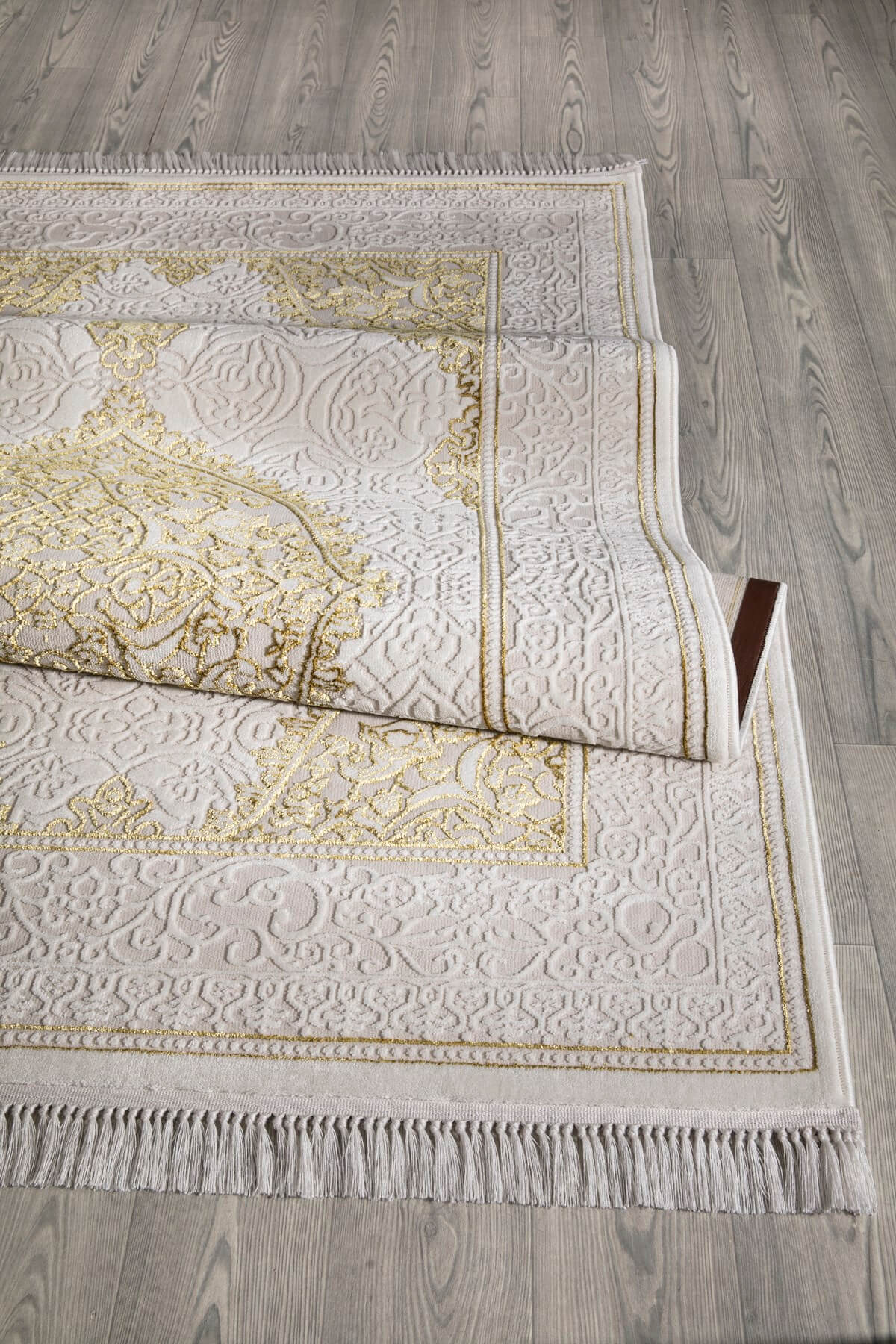 Krem Renkli Gold Çerçeve Detaylı  Dokuma Makine Halısı