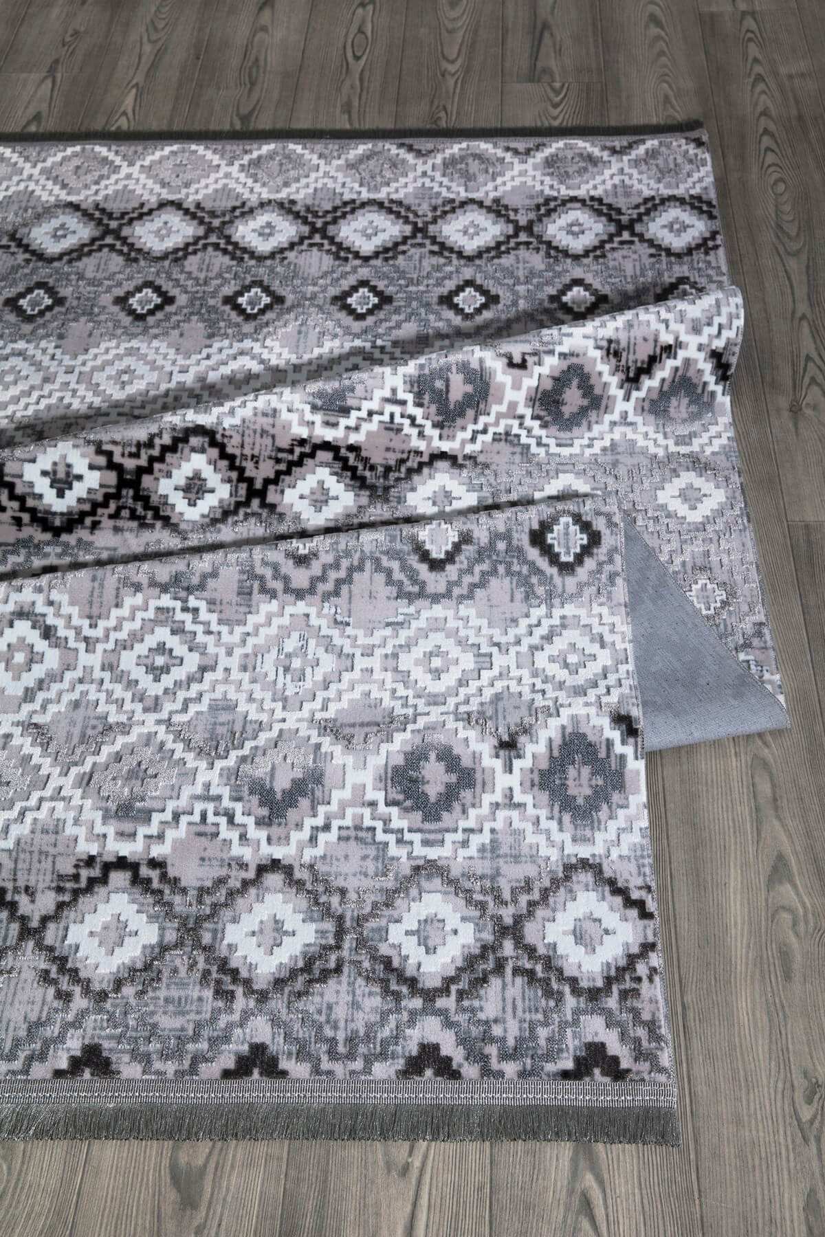 Stella Gri Renkli Parlak Yüzeyli  Dekoratif Halı