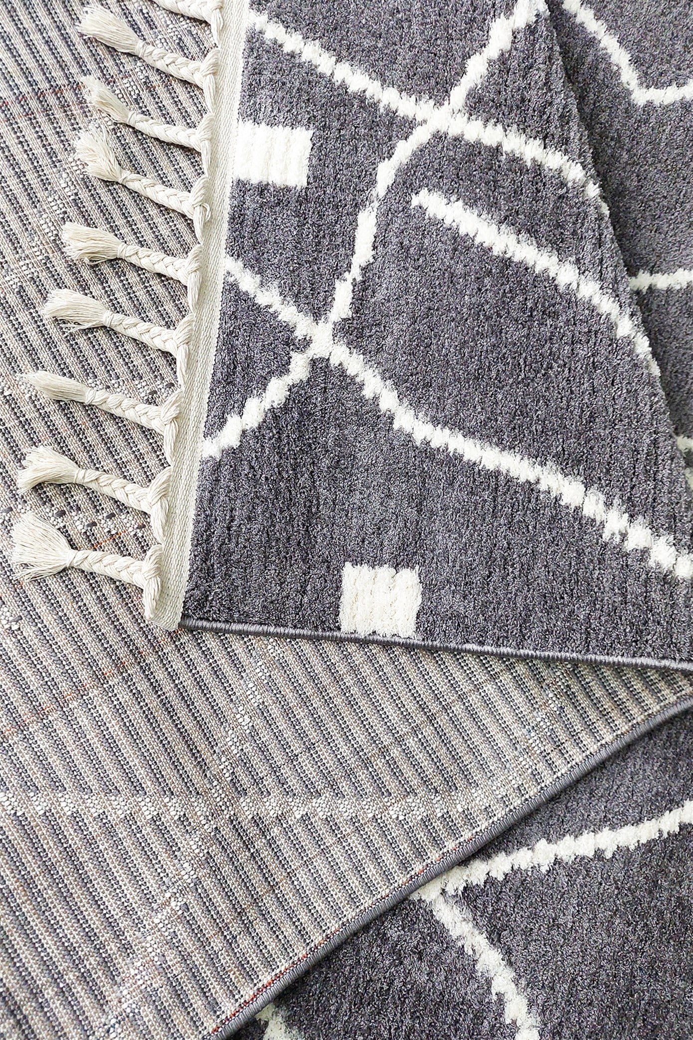 Gri Renkli  Soft Iskandinav Peluş Dokulu Makine Halısı