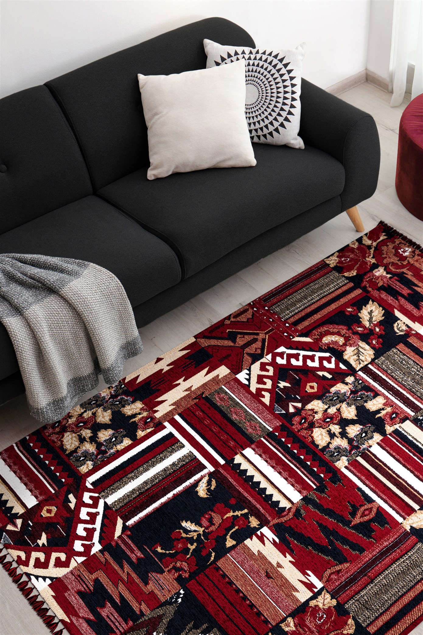 Kırmızı Renkli Afgan Tarzı Altı Kaymaz Yıkanabilir Şönil Kilim