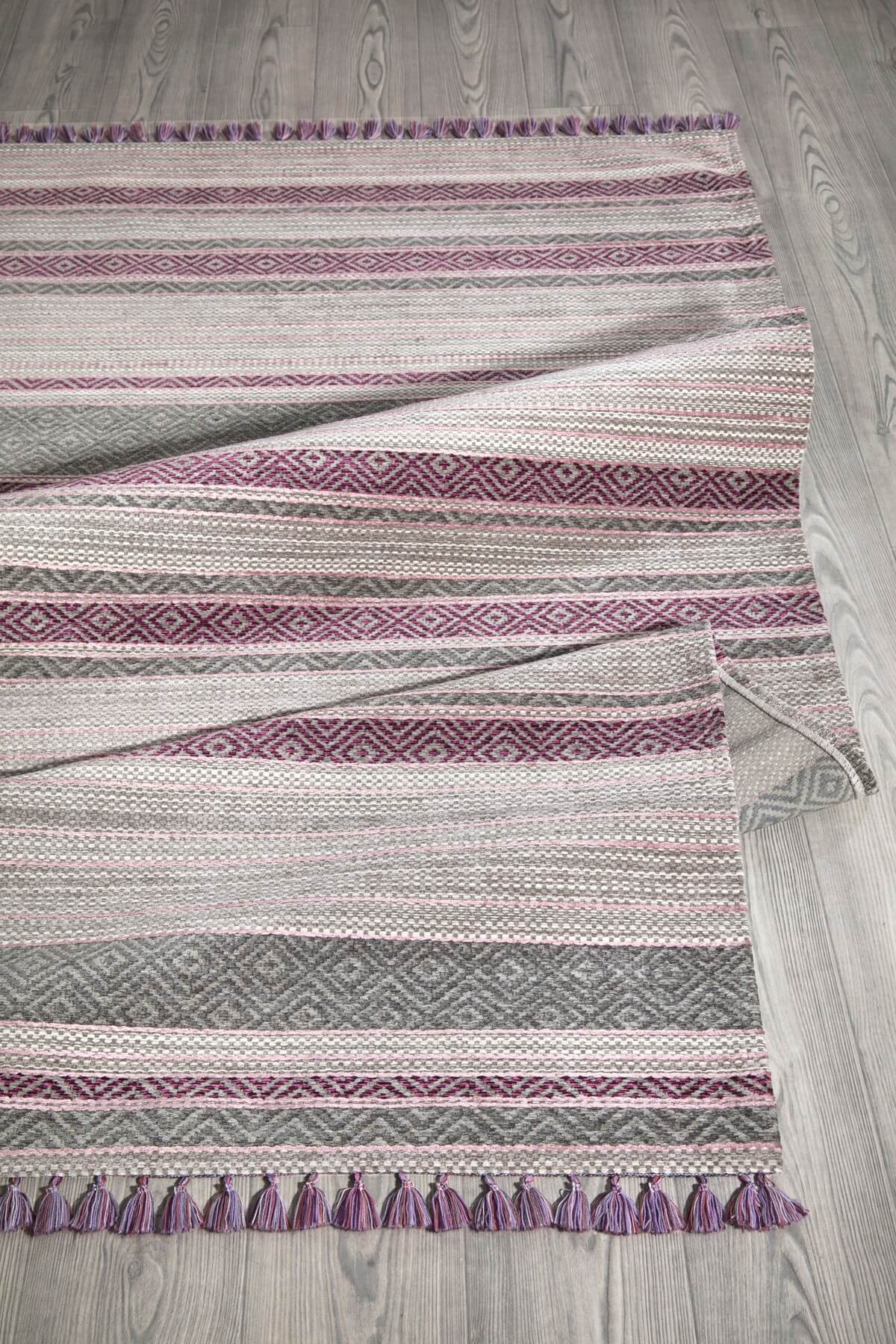 Lila Renkli Kaymaz Tabanlı Yıkanabilir Makine Dokuma Kilim