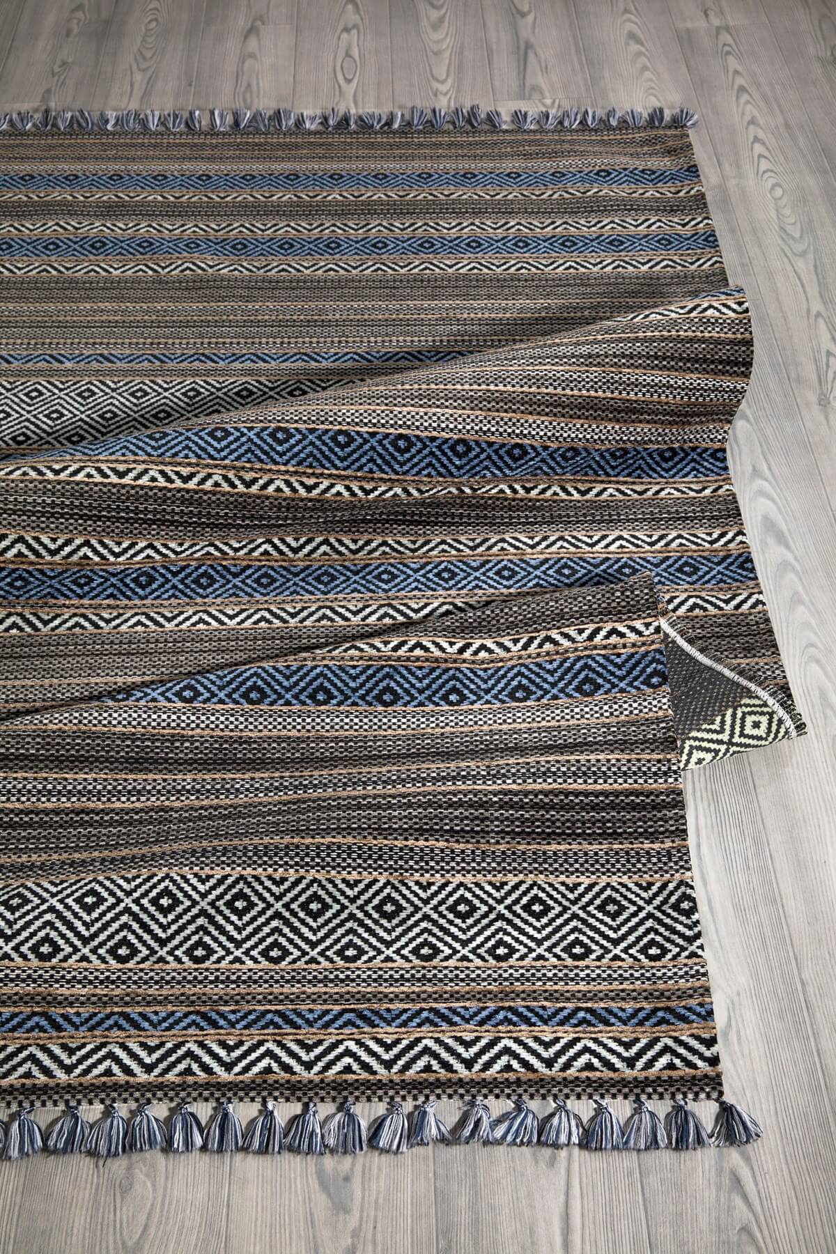 Mavi Renkli Kaymaz Tabanlı Yıkanabilir Makine Dokuma Kilim