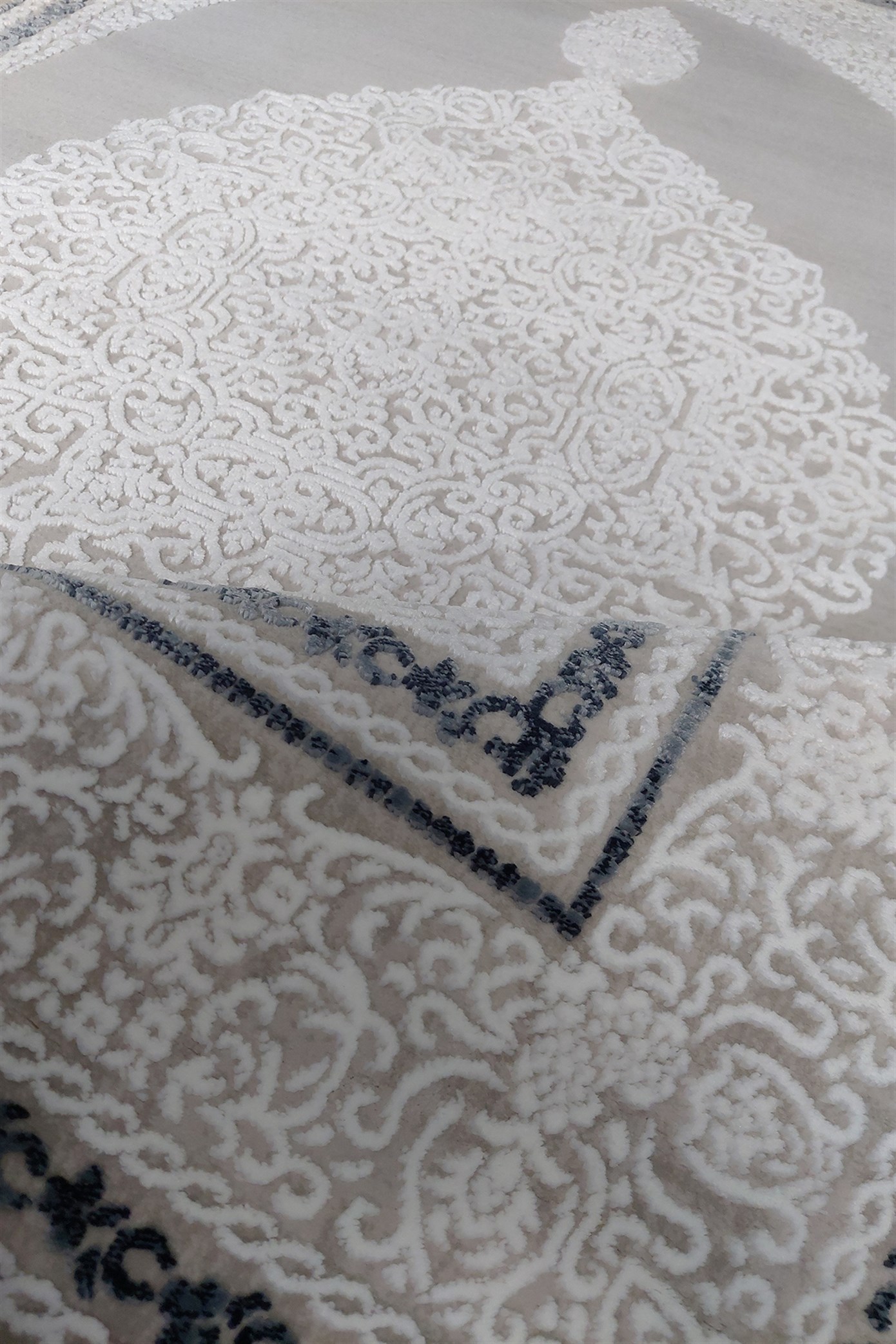 Mavi Renkli Akrilik Salon Halısı