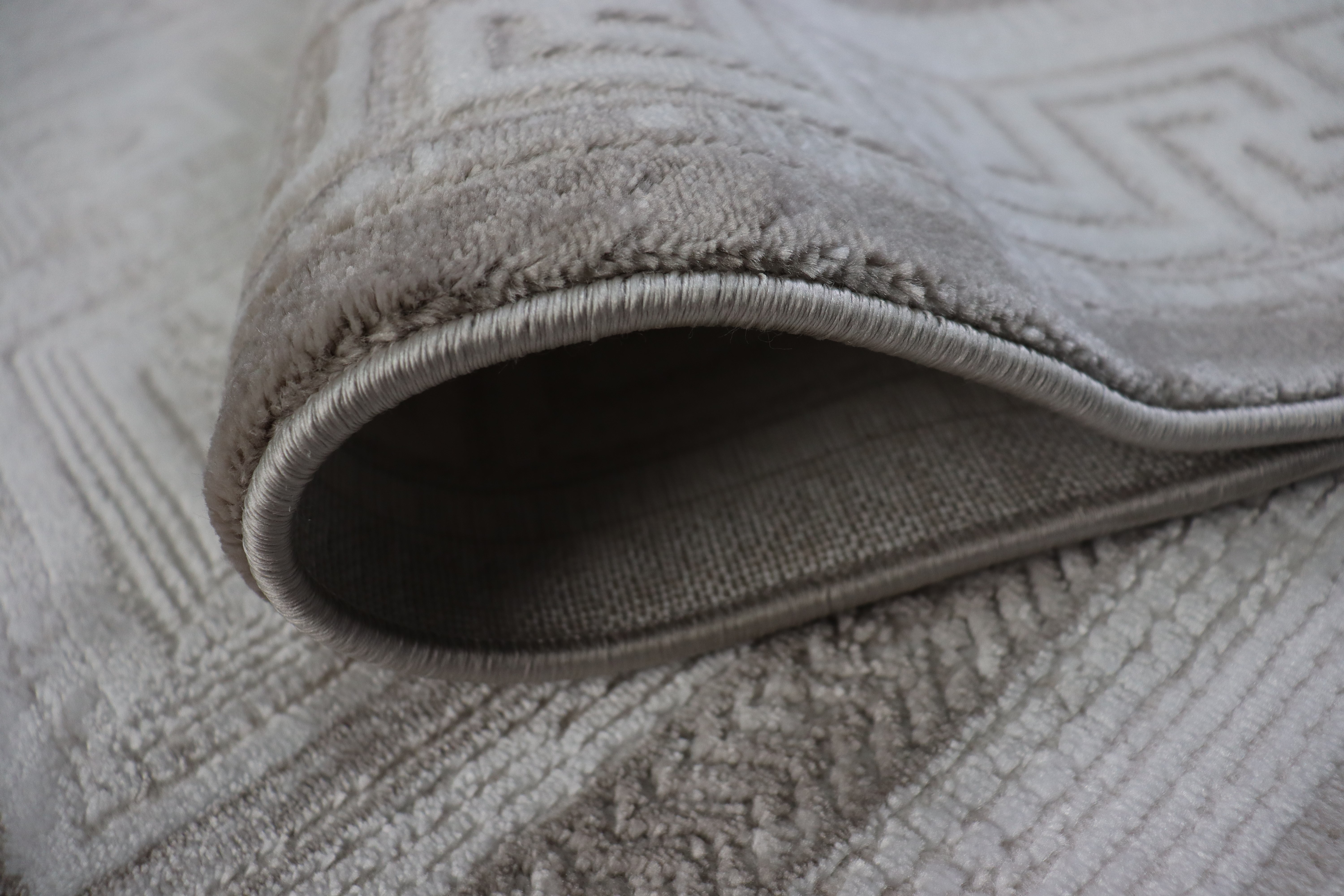 PARLA Serisi Kare Desenli Çerçeveli Krem Vizon Halı | LZ109A