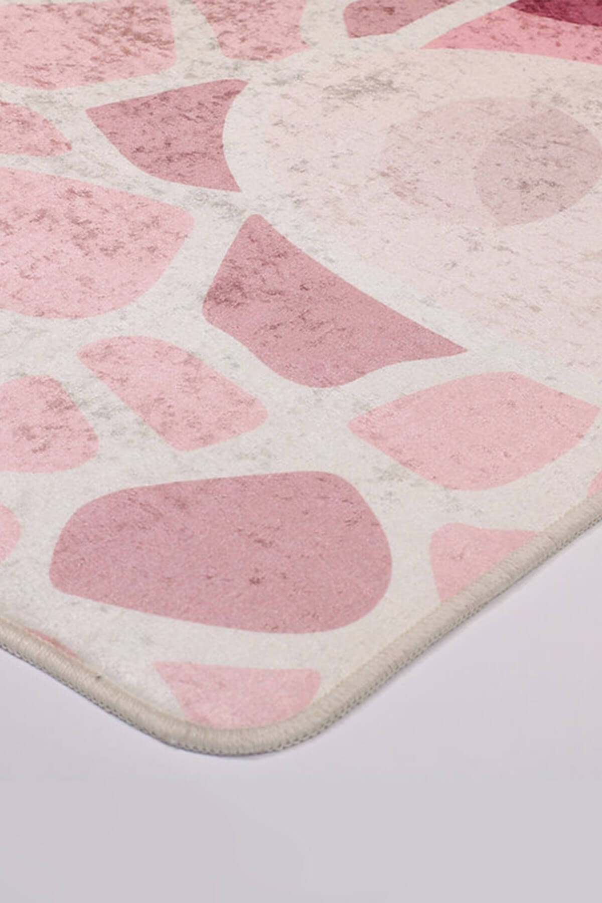 Pembe Zürafa Desenli Çocuk Odası Halısı-4000