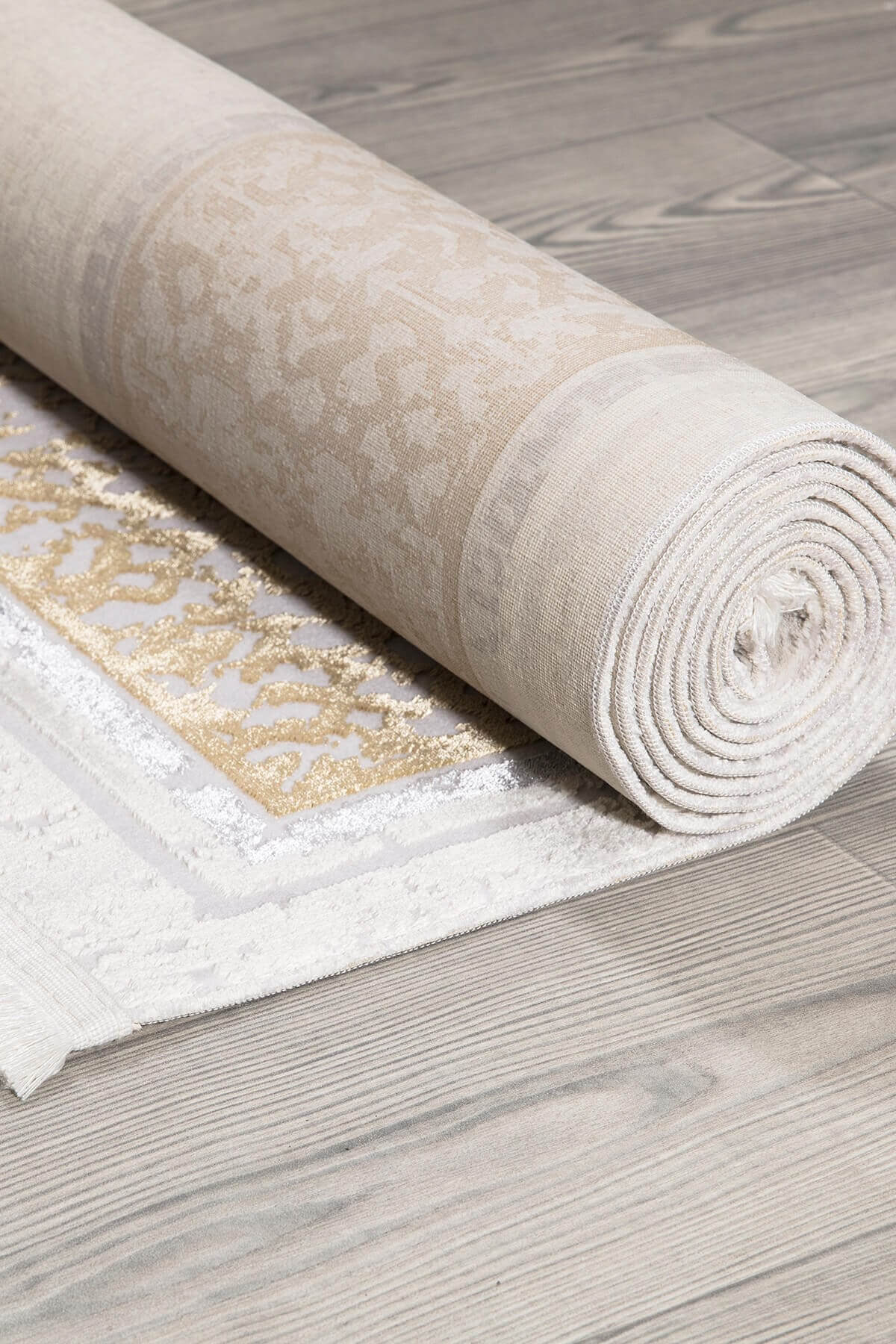 Sarı Bordürlü Parlak Yanar Dönerli Altı Kaymaz Makine Dokuma Halı Point Plus