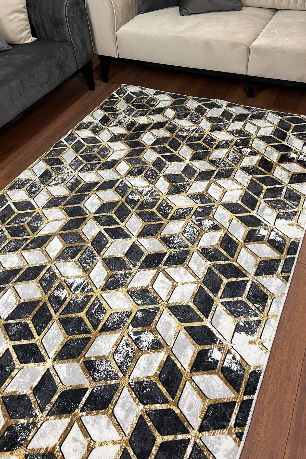 Siyah Gold Renkli Kaymaz Taban Yıkanabilir Halı