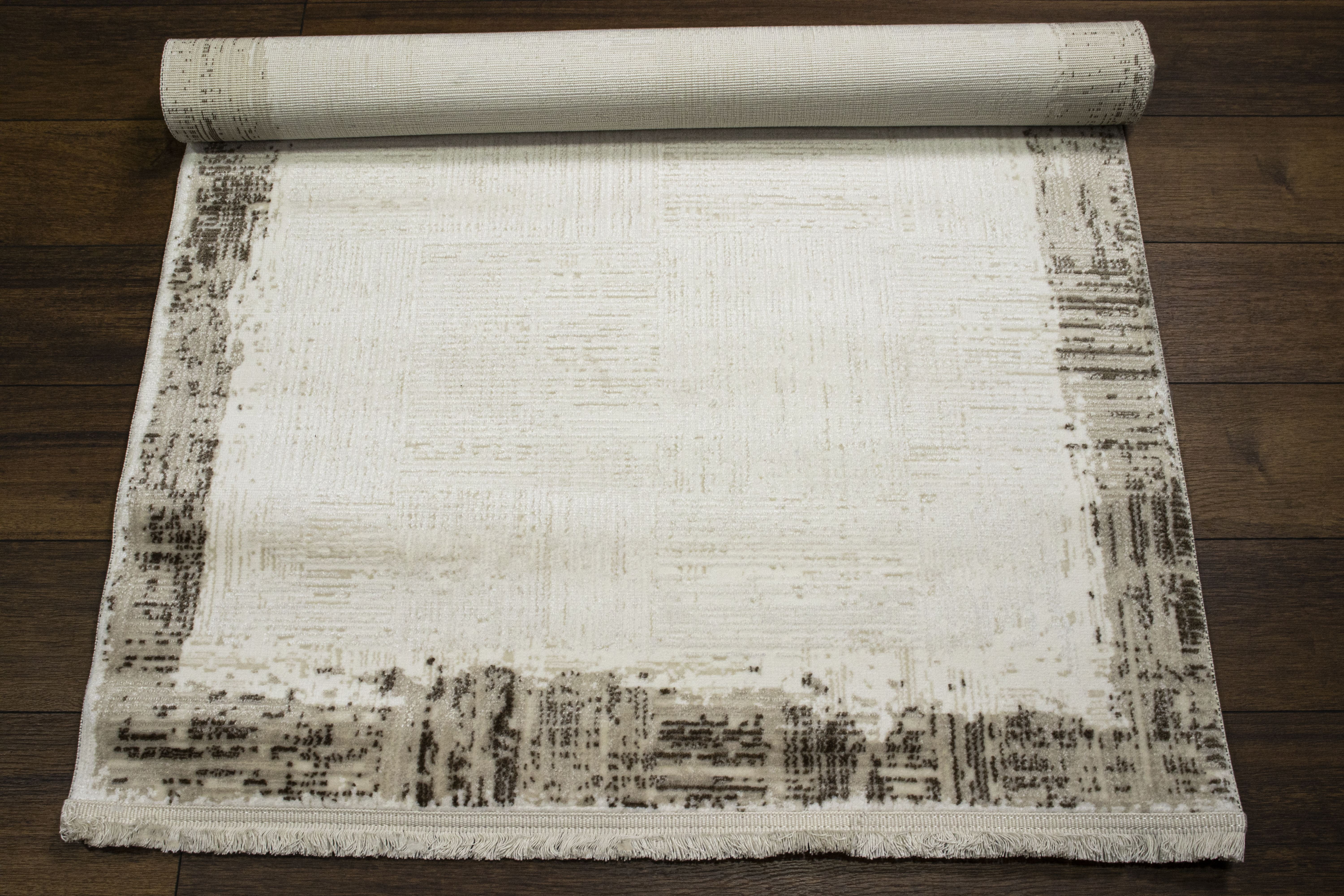 Sultan Serra Bordürlü Kahve Modern Akrilik Makine Dokuma Salon Halısı - 11307