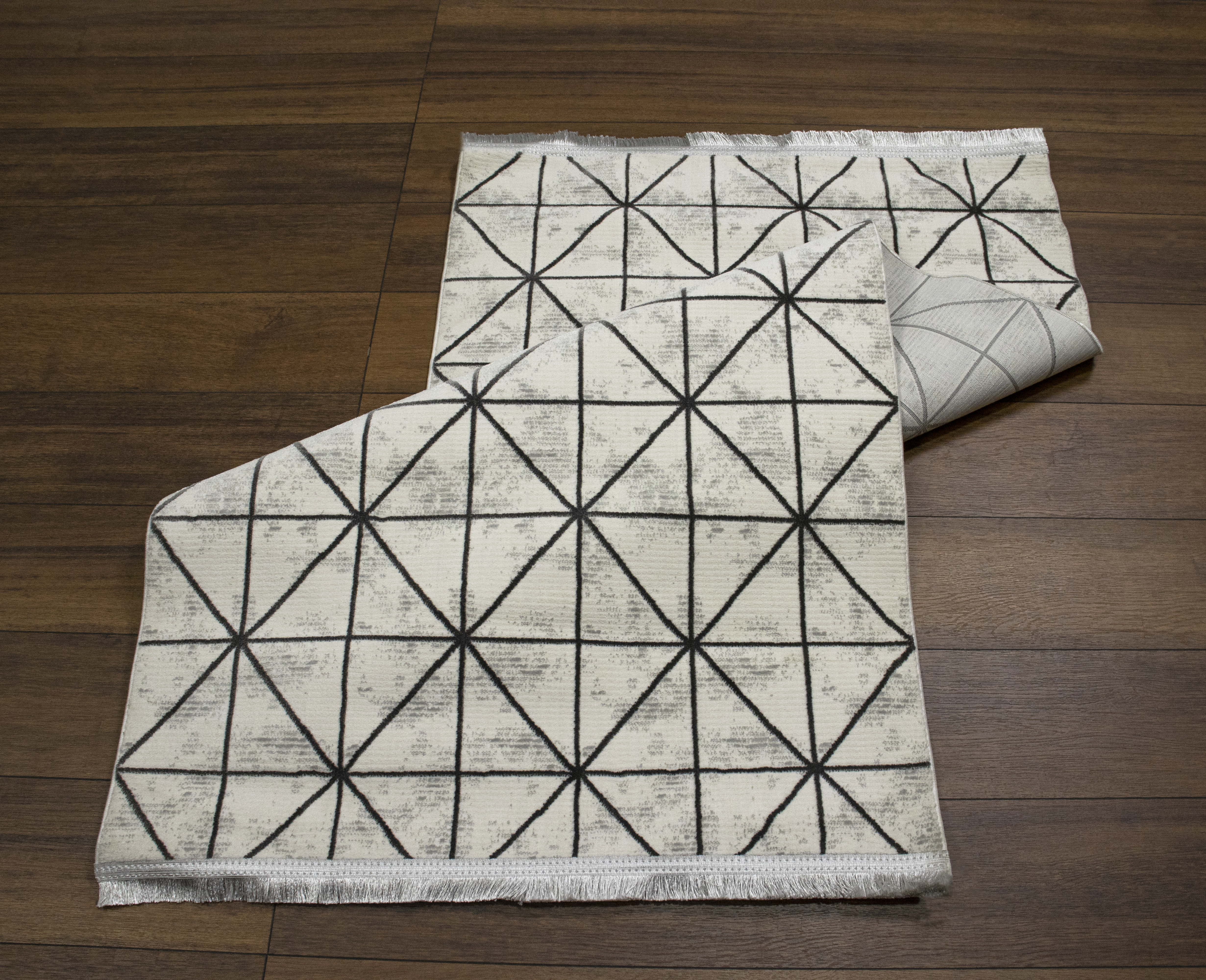 Sultan Zen Piramit Desen Krem Modern Akrilik Makine Dokuma Salon Halısı - 6422