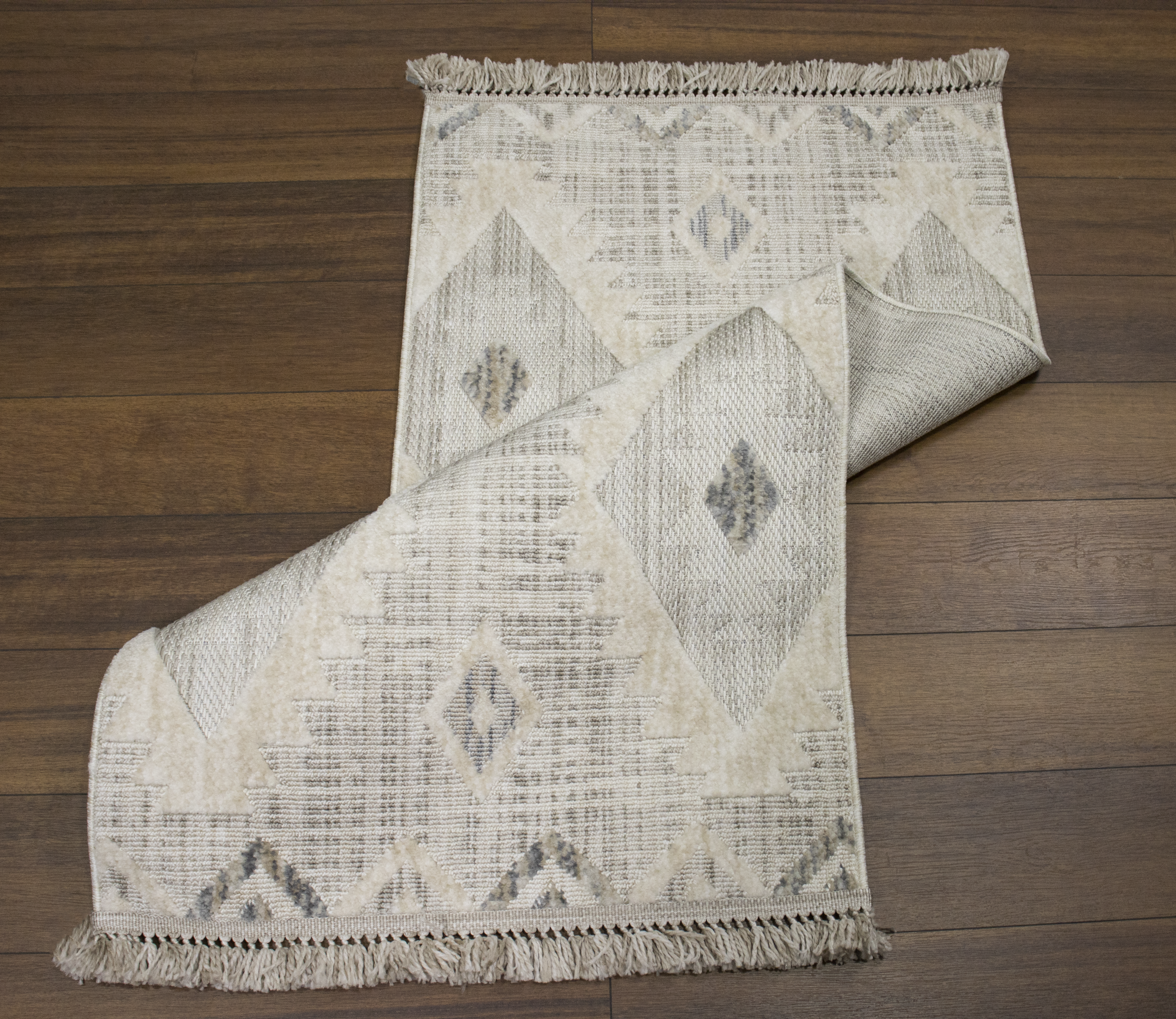 Yonca Seri İskandinav Gri Piramit Desenli Makine Dokuma Taban Modern Salon Halısı 3092 | Sultan Halı