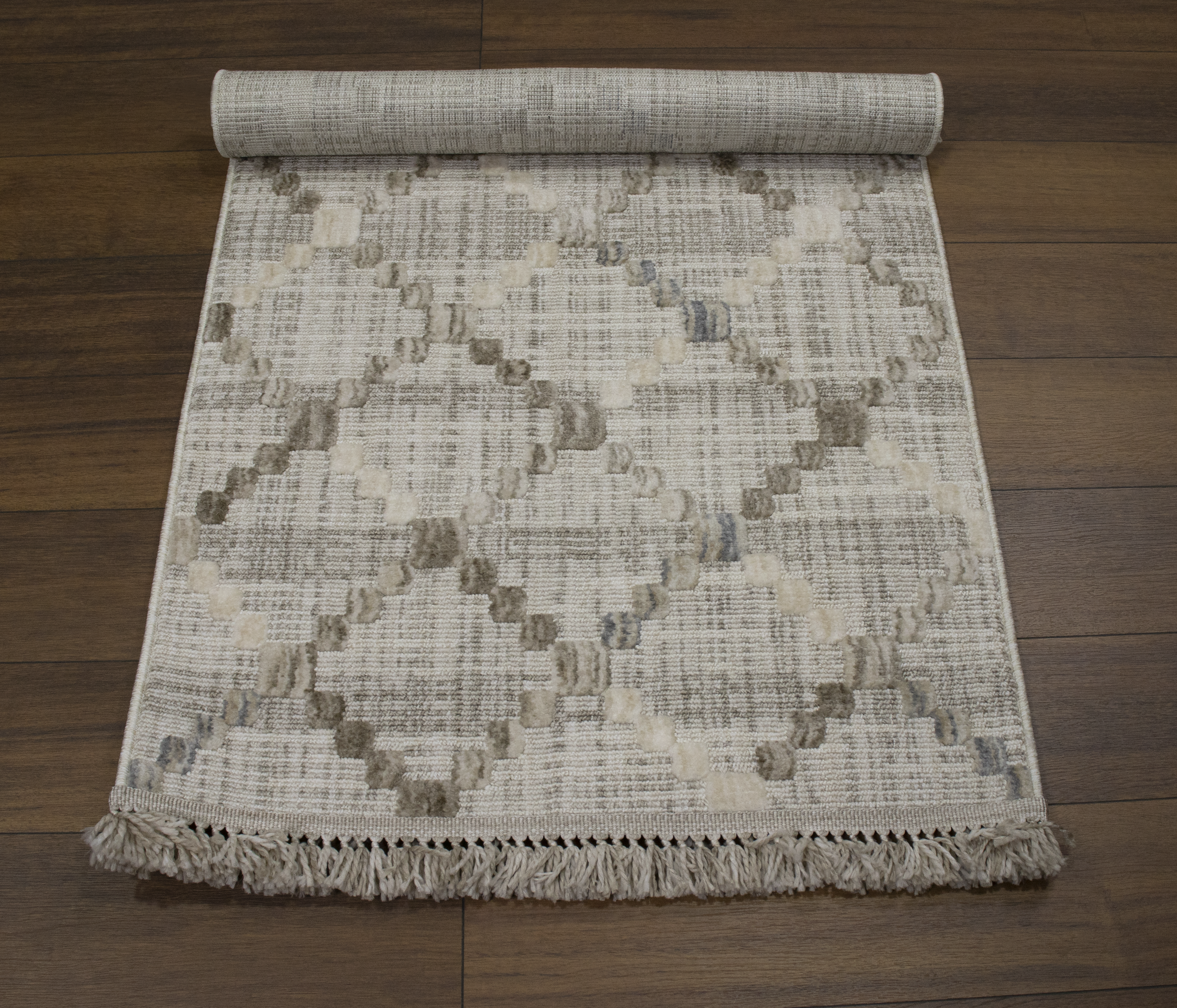 Yonca Seri İskandinav Piramit Desenli Makine Dokuma Taban Modern Salon Halısı 3090 | Sultan Halı