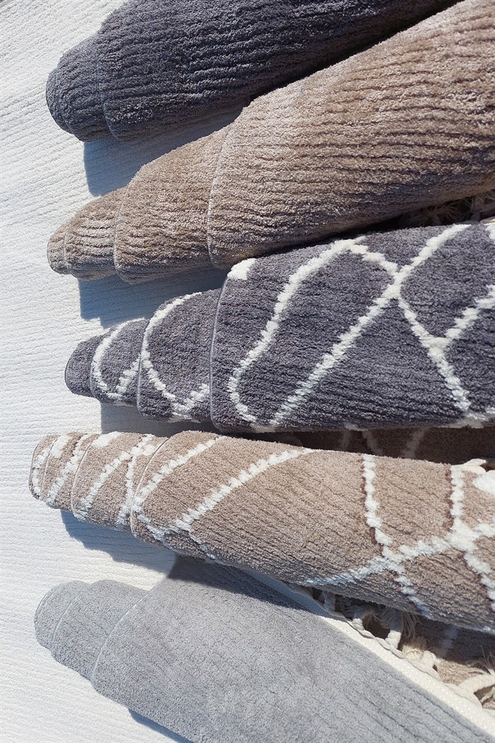 Bej Renkli  Soft Iskandinav Peluş Dokulu Makine Halısı