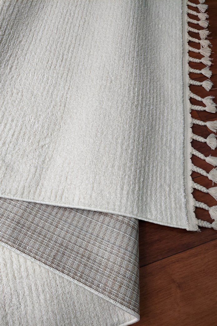 Beyaz Renkli  Soft Iskandinav Peluş Dokulu Makine Halısı