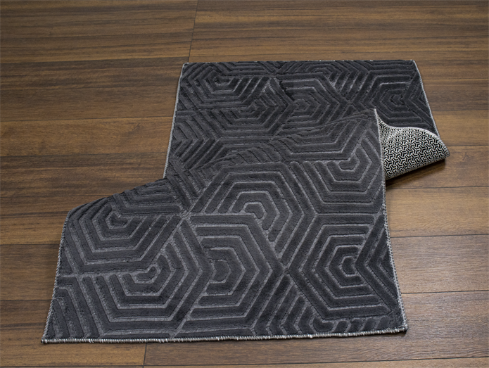 Embos Serisi Antrasit Kaydırmaz Taban Peluş Halı