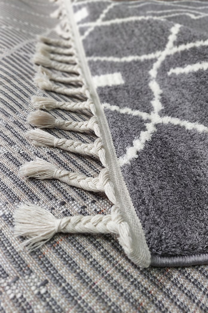Gri Renkli  Soft Iskandinav Peluş Dokulu Makine Halısı